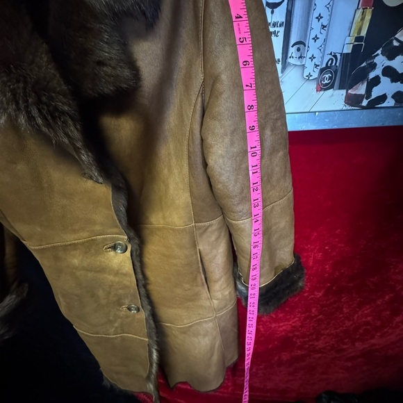 One of A Kind Handmade Shearling Leather Gorgeous Coat - Picture 10 of 10
